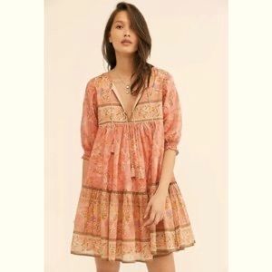 Spell Seashell Mini in Coral